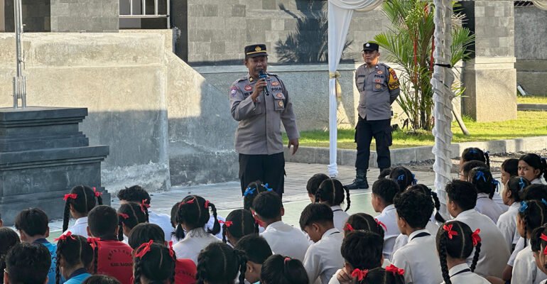 085-123-567-567 smpnegeri3kutautara@gmail.com Jl. Intan Permai, Pengubengan Kangin SMP Negeri 3 Kuta Utara SMP NEGERI 3 KUTA UTARA Beranda Profil Skul.id Blog Hubungi Kami Home   Berita & Pengumuman   Berita  Membangun Generasi Disiplin dan Berkarakter, SMPN 3 Kuta Utara Gelar Sosialisasi Anti Bullying dan Tertib Berlalu Lintas Berita & Pengumuman Membangun Generasi Disiplin dan Berkarakter, SMPN 3 Kuta Utara Gelar Sosialisasi Anti Bullying dan Tertib Berlalu Lintas kunjungan polsek Berita Membangun Generasi Disiplin dan Berkarakter, SMPN 3 Kuta Utara Gelar Sosialisasi Anti Bullying dan Tertib Berlalu Lintas