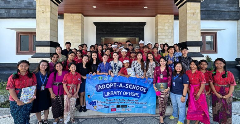 SMP Negeri 3 Kuta Utara Terima Kunjungan SMP Lentera Kasih Bali Melalui Program Adopt a School – Libraries of Hope